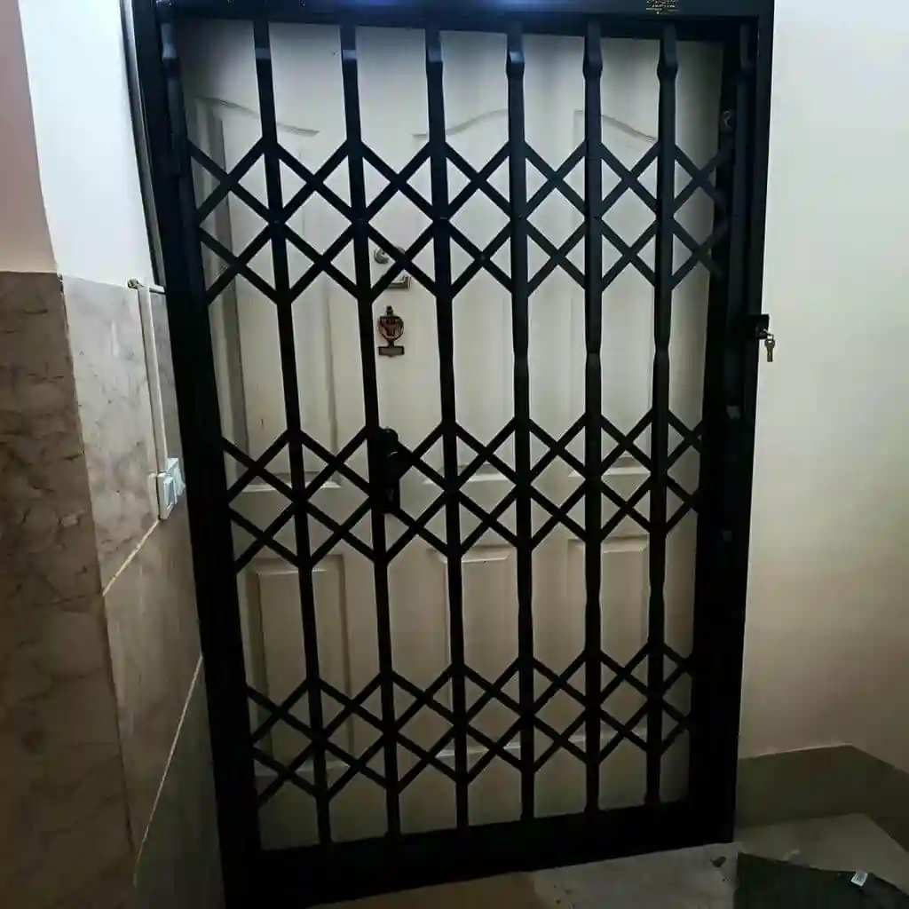 نمونه درب پنج گل سلطنتی