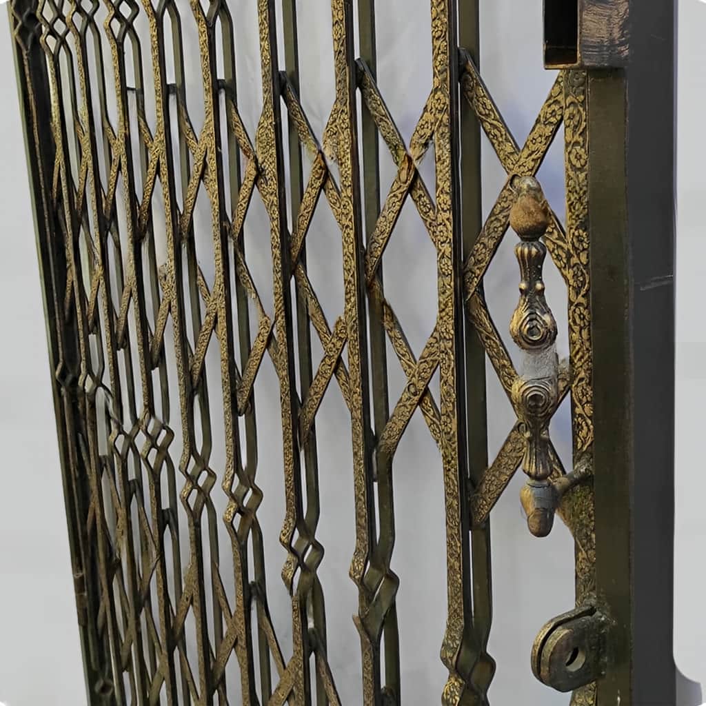 نصب حفاظ آکاردئونی آپارتمان