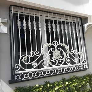 حفاظ پنجره مدل سلطنتی گلبرگ