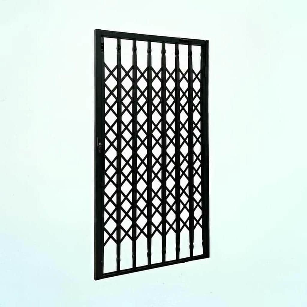 نصب درب آکاردئونی آپارتمان چهار گل در بندر انزلی