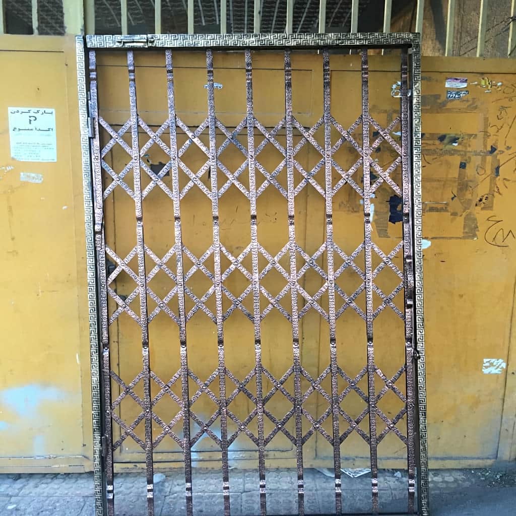 خرید درب آکاردئونی آپارتمان سه گل در سقز