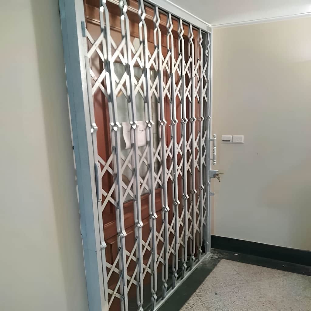قیمت درب آکاردئونی آپارتمان سه گل در استان گلستان