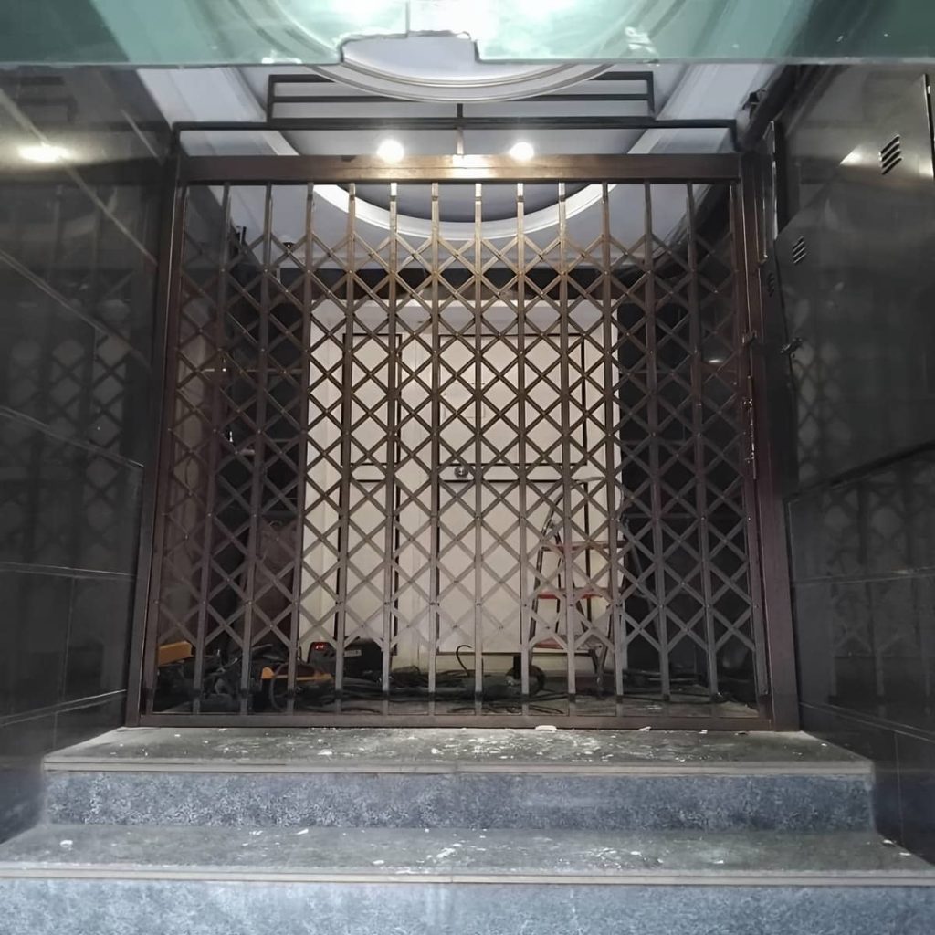 نصب درب آکاردئونی حفاظ آپارتمان دفتر اداری در کرج