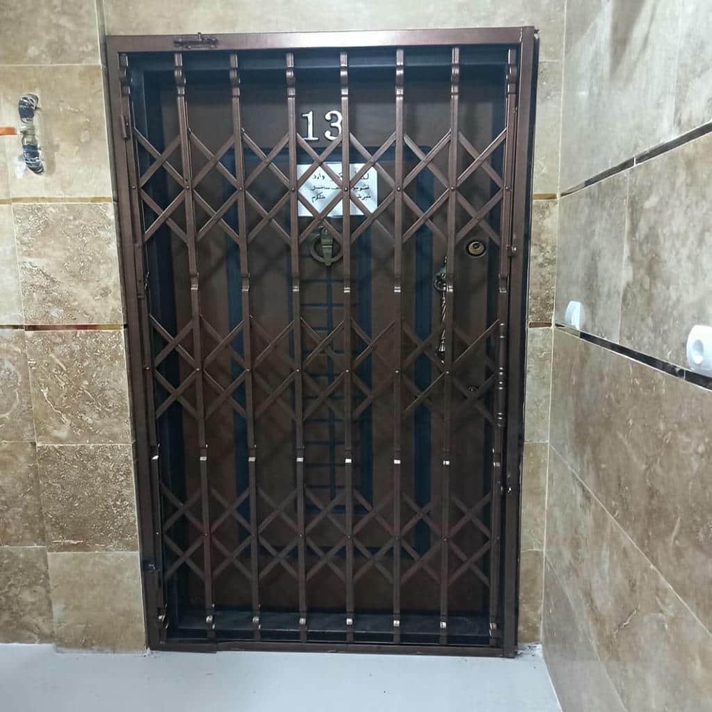درب آکاردئونی حفاظ آپارتمان در لواسان