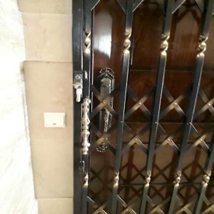 درب آکاردئونی آپارتمان در استان مازندران