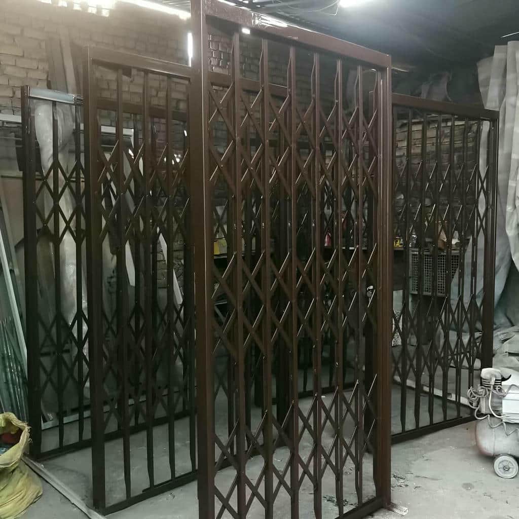 خرید درب آکاردئونی آپارتمان ورودی آپارتمان در بومهن