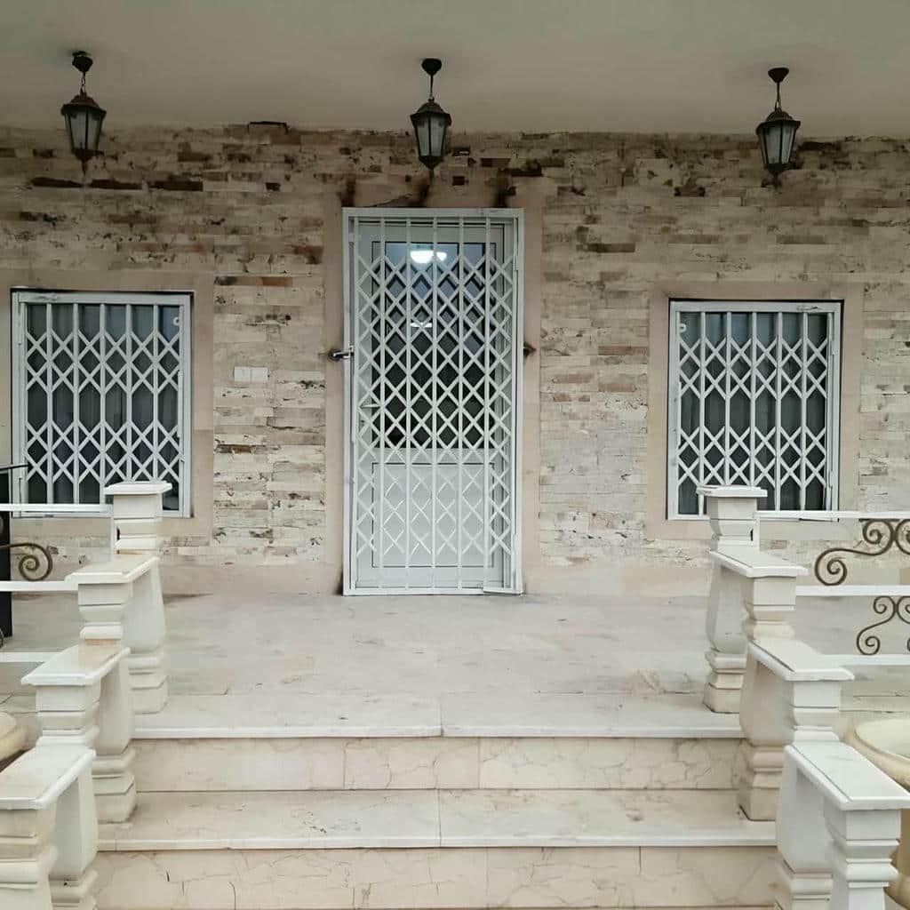درب آکاردئونی حفاظ آپارتمان در کرج