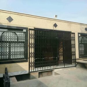 درب آکاردئونی آپارتمان در قزوین
