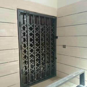 درب آکاردئونی آپارتمان در نسیم شهر