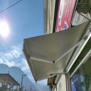 سایه بان برقی در کاشان