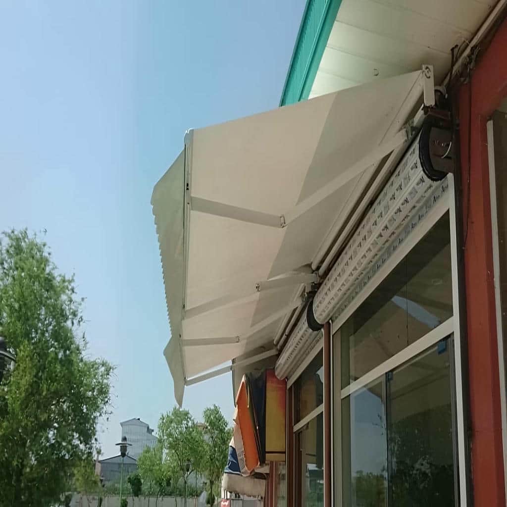 نصب سایه بان برقی ریموت کنترل در رفسنجان