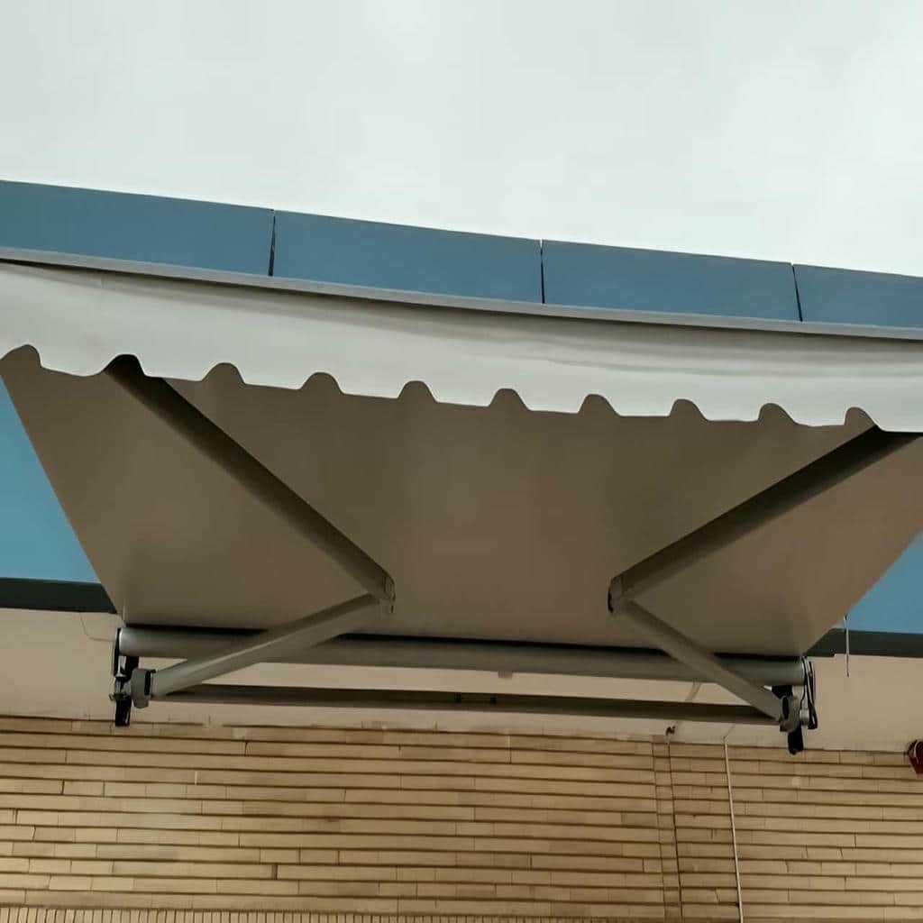 سایه بان برقی در رفسنجان