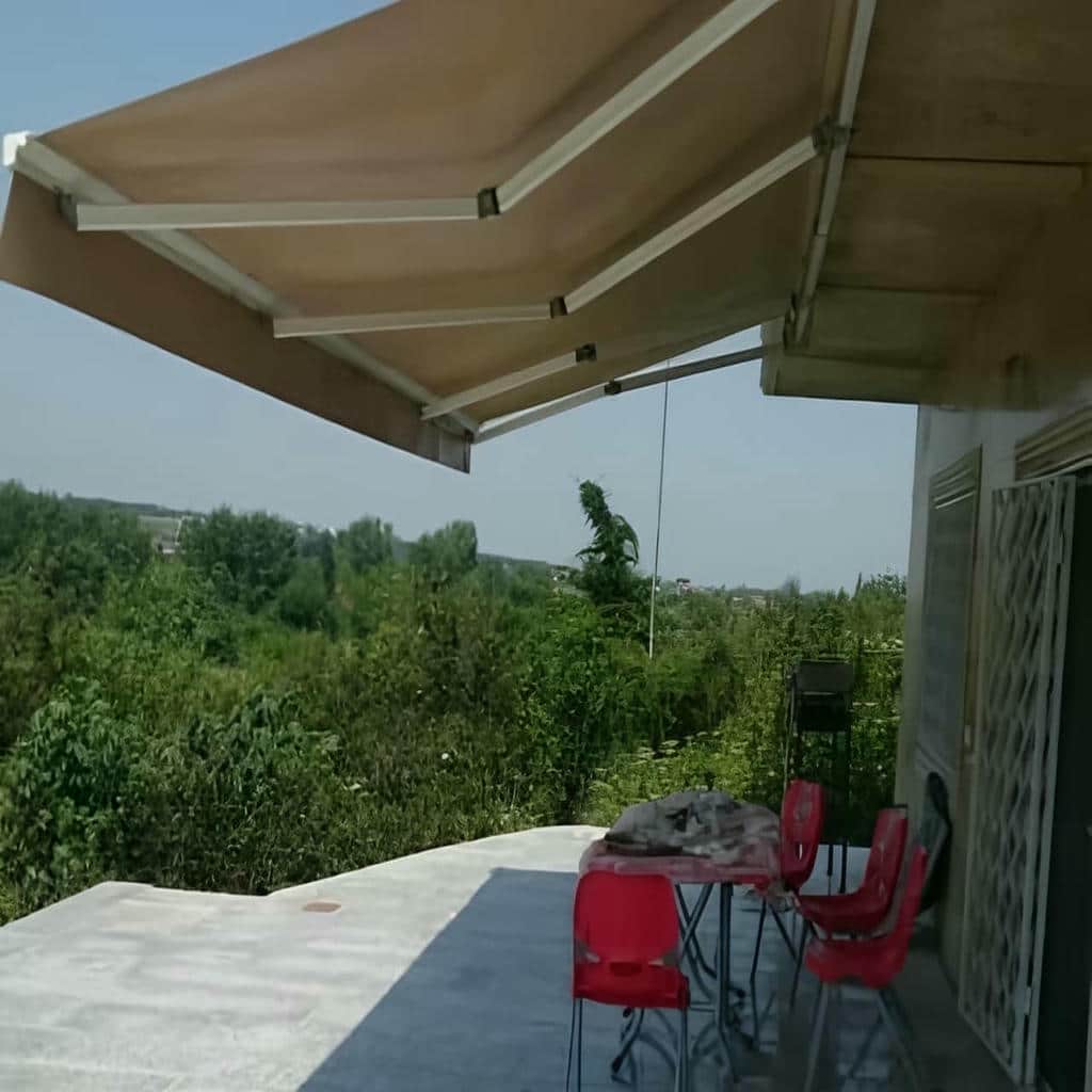 سایه بان برقی در قم
