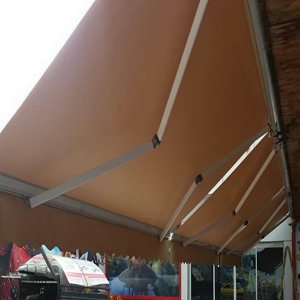 نصب سایه بان برقی اتوماتیک در بندر لنگه