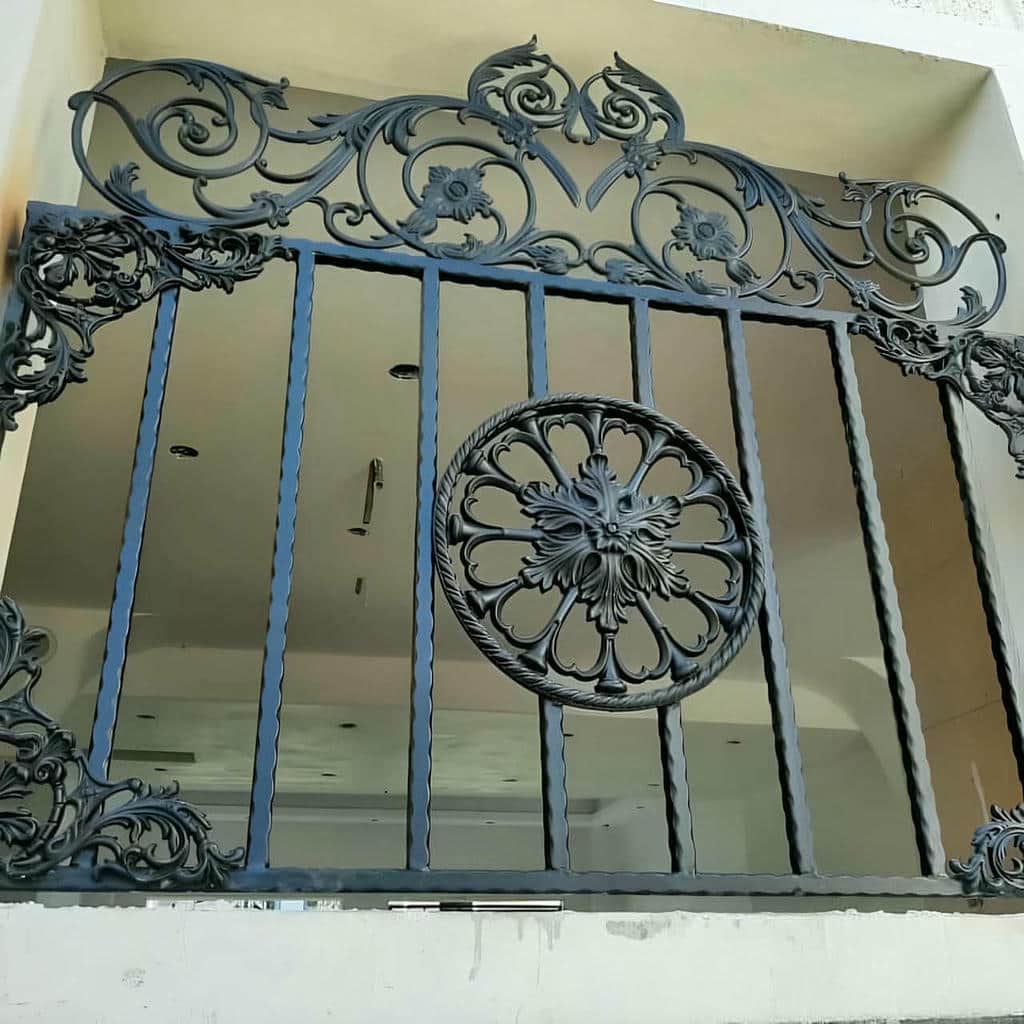 نصب حفاظ پنجره آهنی بازشو در کرج
