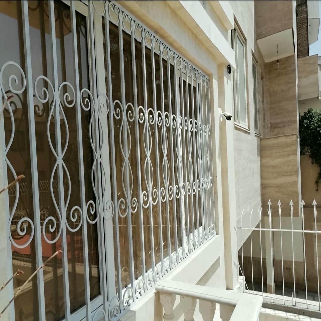 نصب حفاظ پنجره آهنی ضدزنگ در رشت
