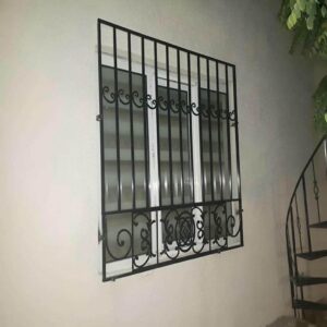 حفاظ پنجره آهنی در عظیمیه کرج
