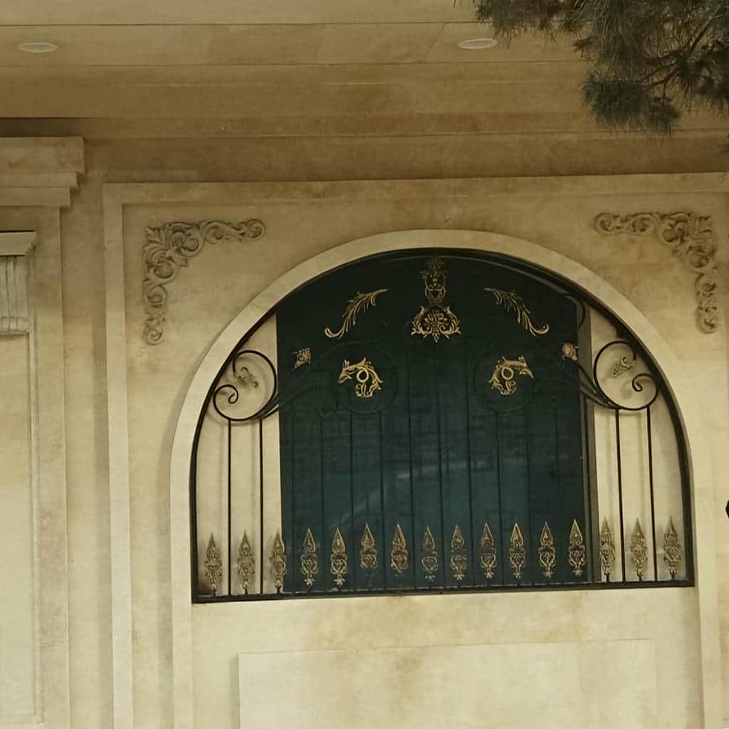 نصب حفاظ پنجره آهنی مدرن در اندیشه
