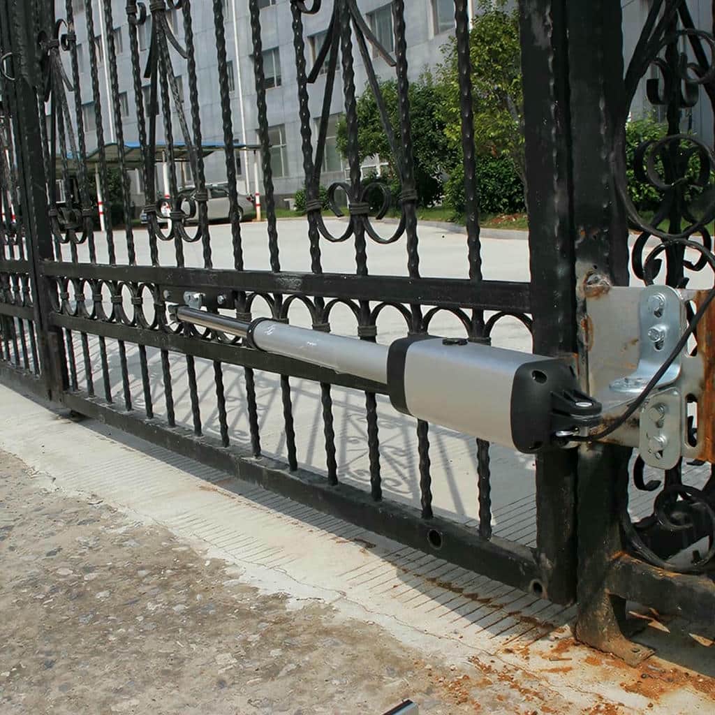 نصب جک برقی درب پارکینگ اتوماتیک در شیراز