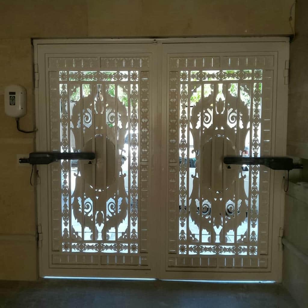 جک برقی درب پارکینگ در چابهار
