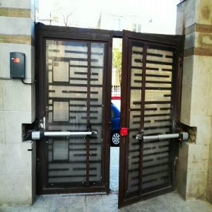 جک درب پارکینگ در استان گلستان