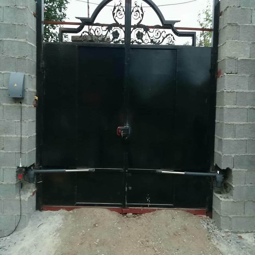 جک برقی درب پارکینگ در اندیشه