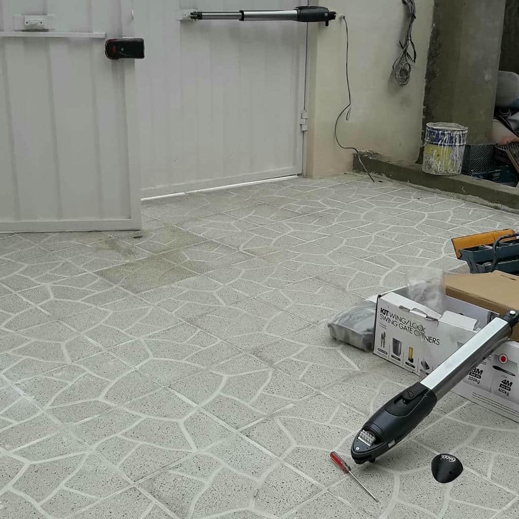 جک درب پارکینگ در بندر لنگه