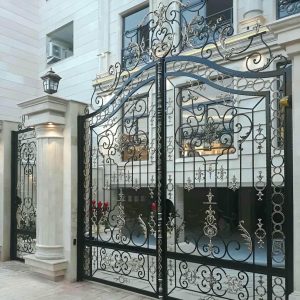 درب حیاط در کاشان