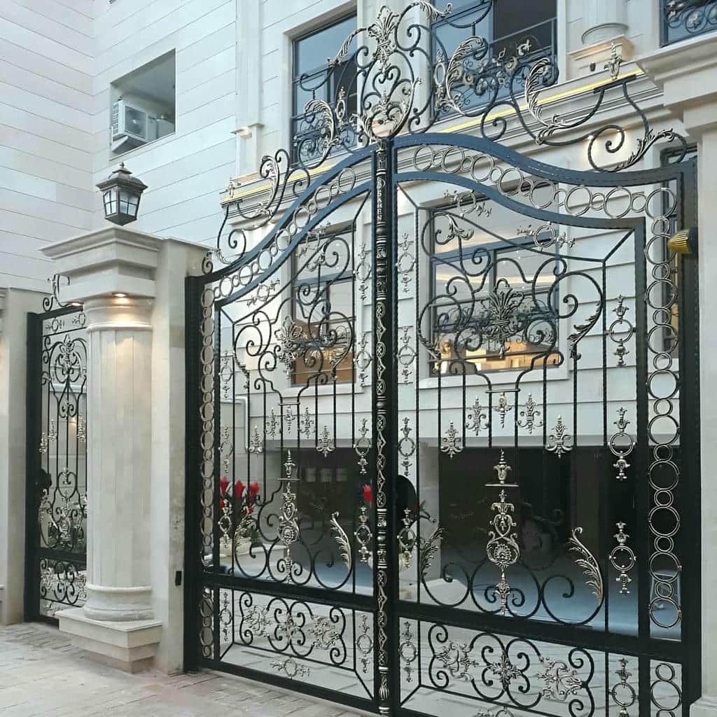 درب حیاط در کاشان