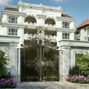 درب حیاط در شیراز