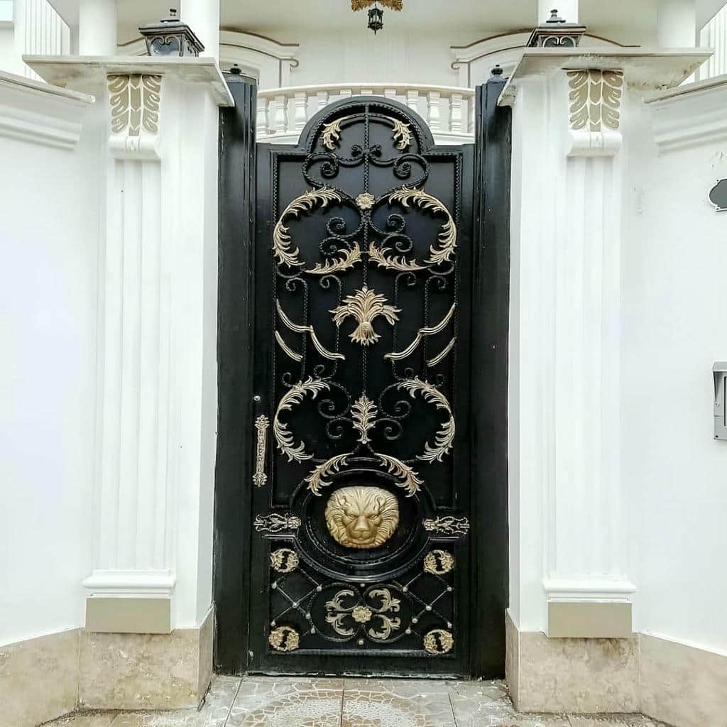کارخانه درب حیاط پارکینگ حیاط در اردبیل