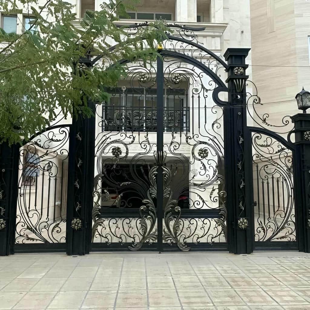 درب حیاط در پرند