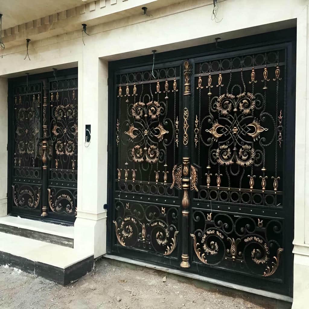 درب حیاط در ایرانشهر