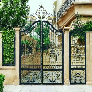 درب حیاط در گنبدکاووس