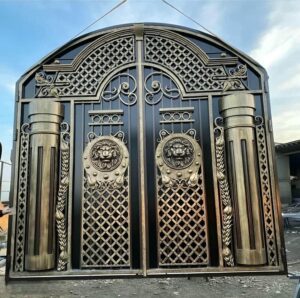 درب حیاط در نسیم شهر