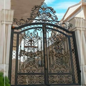 درب حیاط در اردبیل