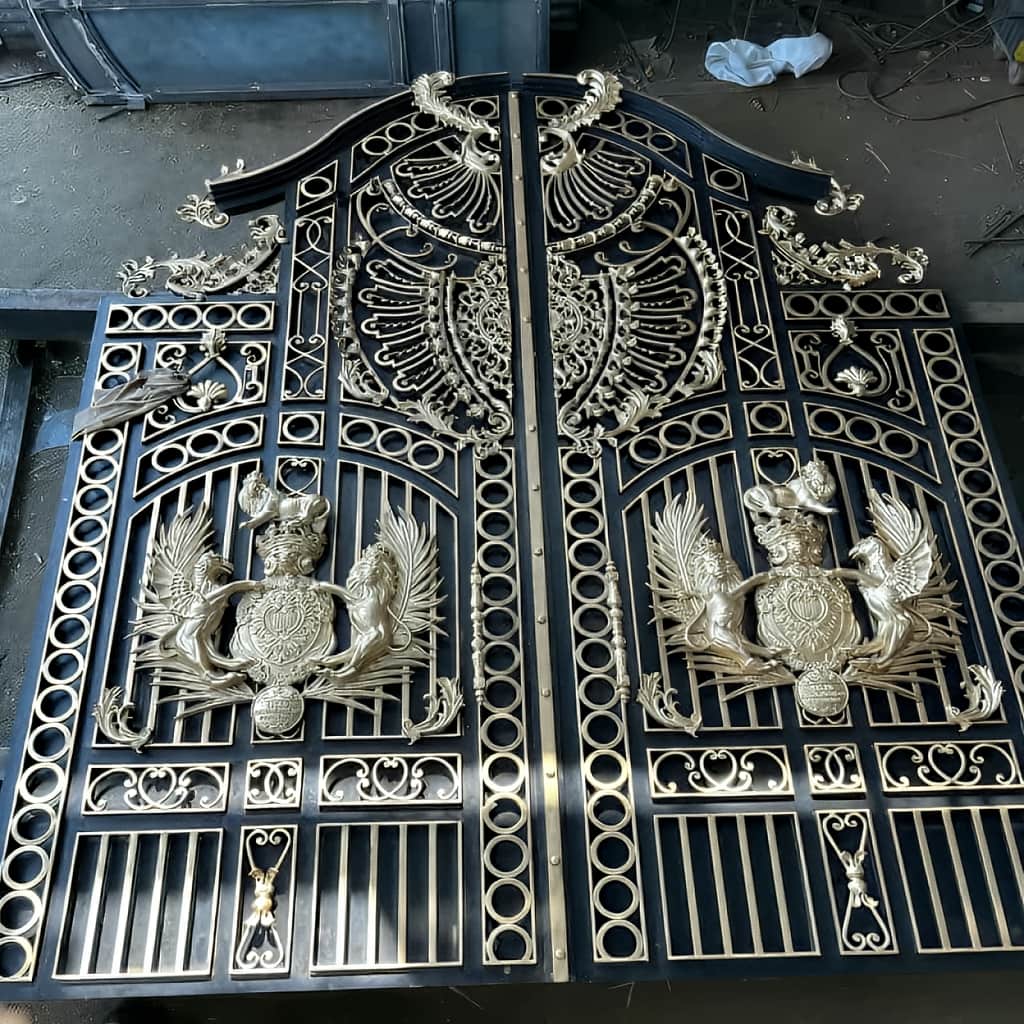 درب حیاط در بجنورد