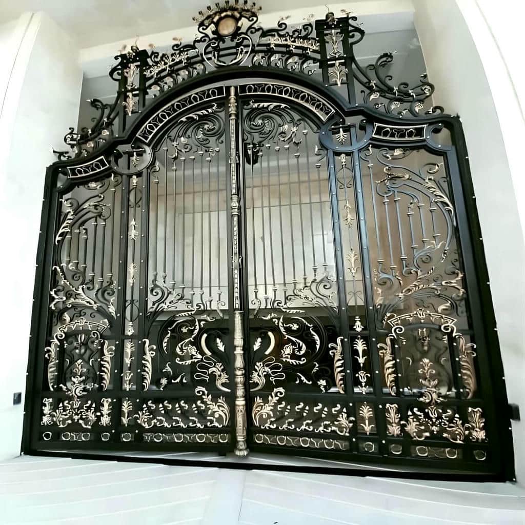 درب حیاط در آبادان