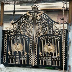 درب حیاط در کیش