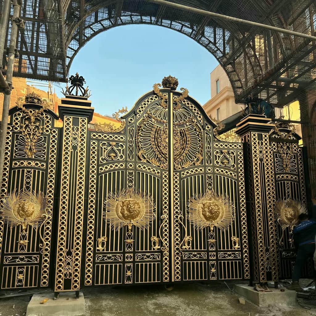 خرید درب حیاط فلزی در قم