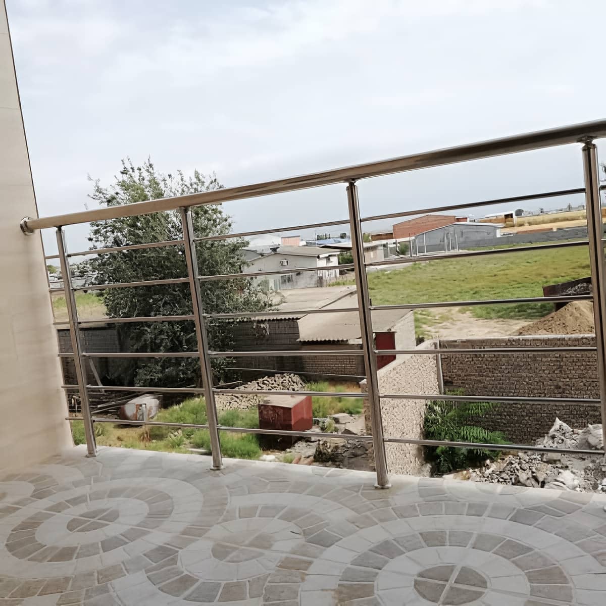 نرده استیل مدرن بالکن