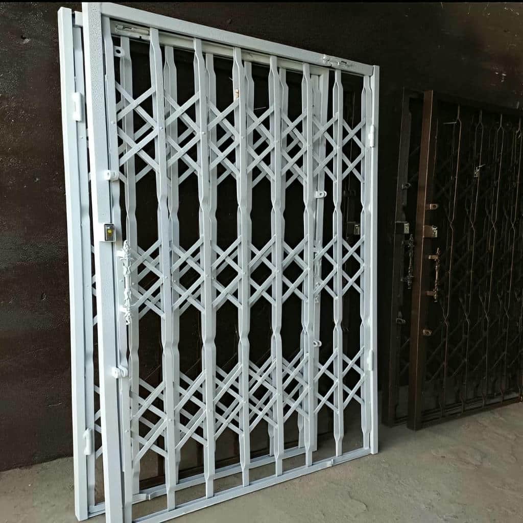 خرید حفاظ آکاردئونی دو جداره برای ورودی مسکونی