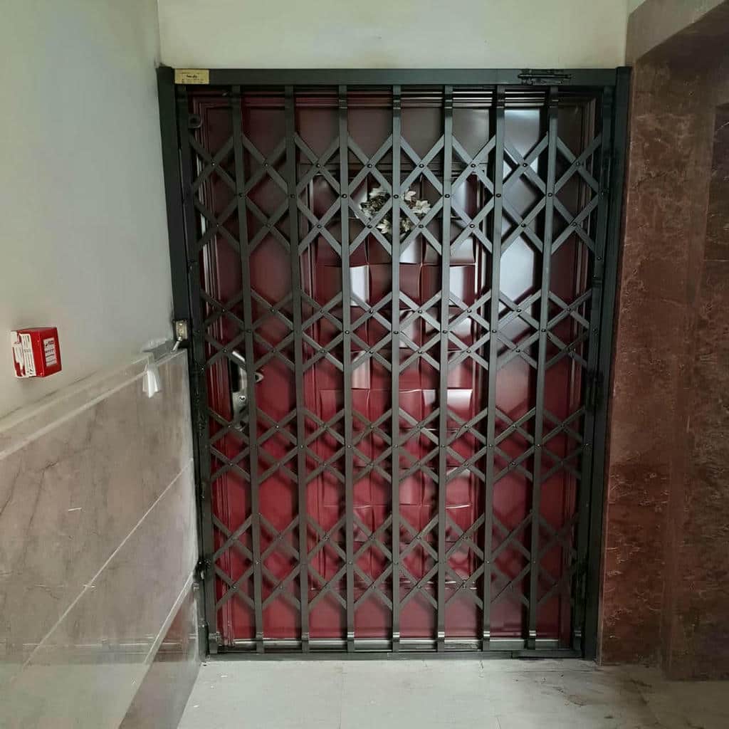 تعمیر ریل و چرخ درب آکاردئونی دو رنگ