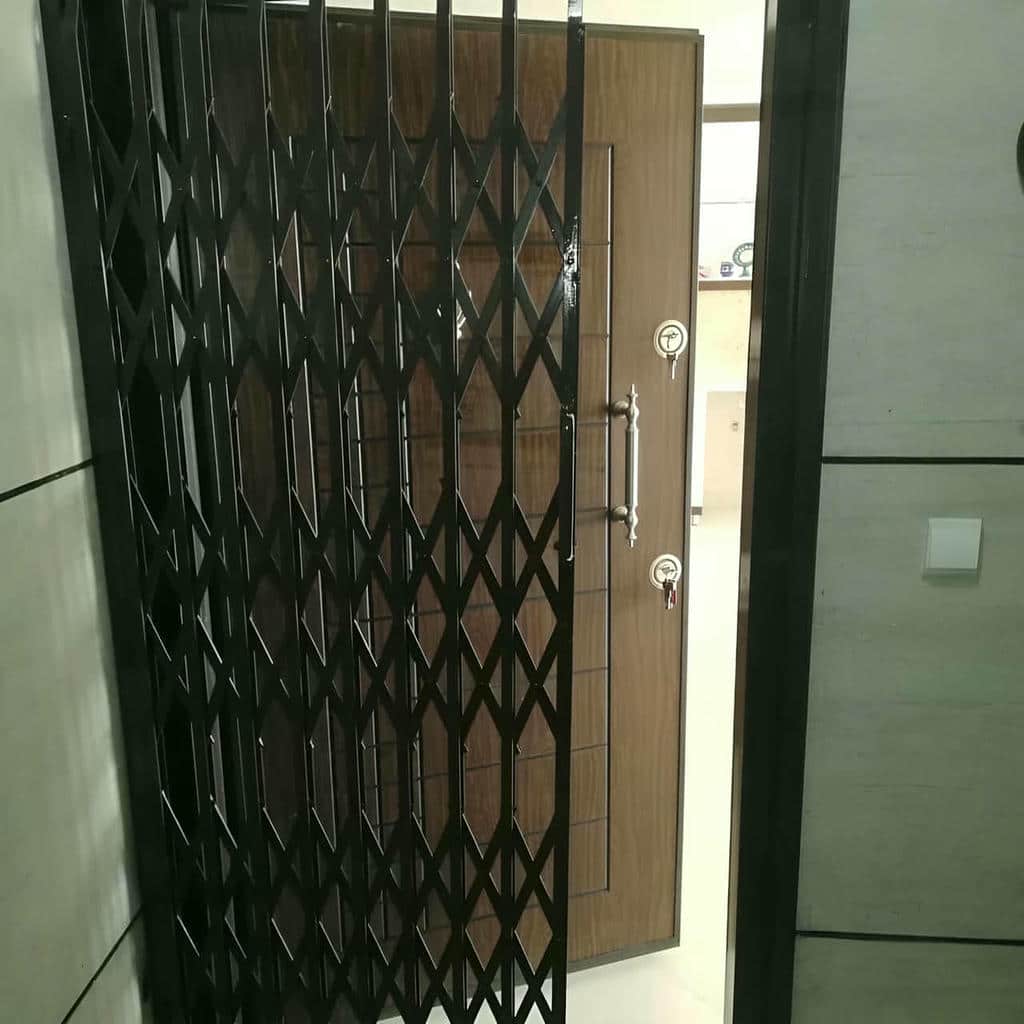 قیمت درب ریلی آکاردئونی کم جا متناسب با پروژه