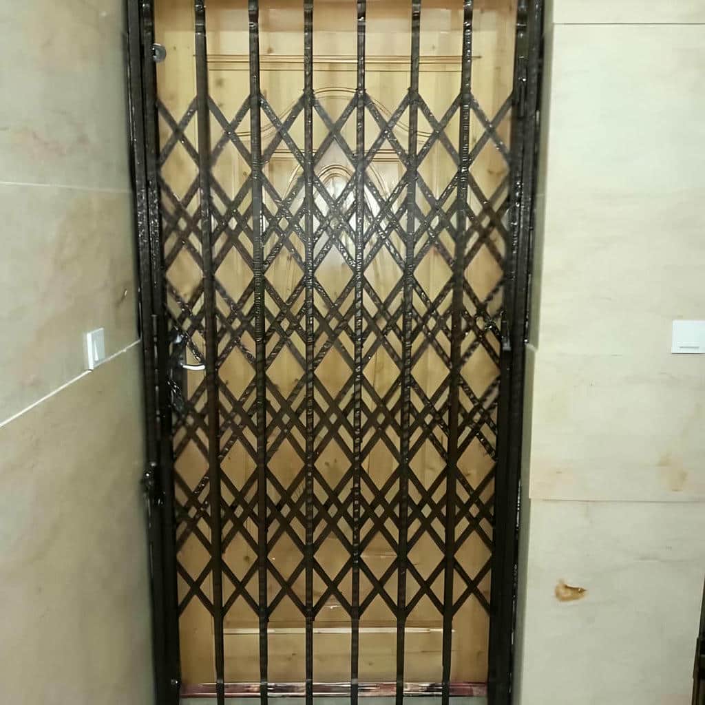 حفاظ پشت درب آپارتمان ریلی برای پروژه ورودی کم‌عرض