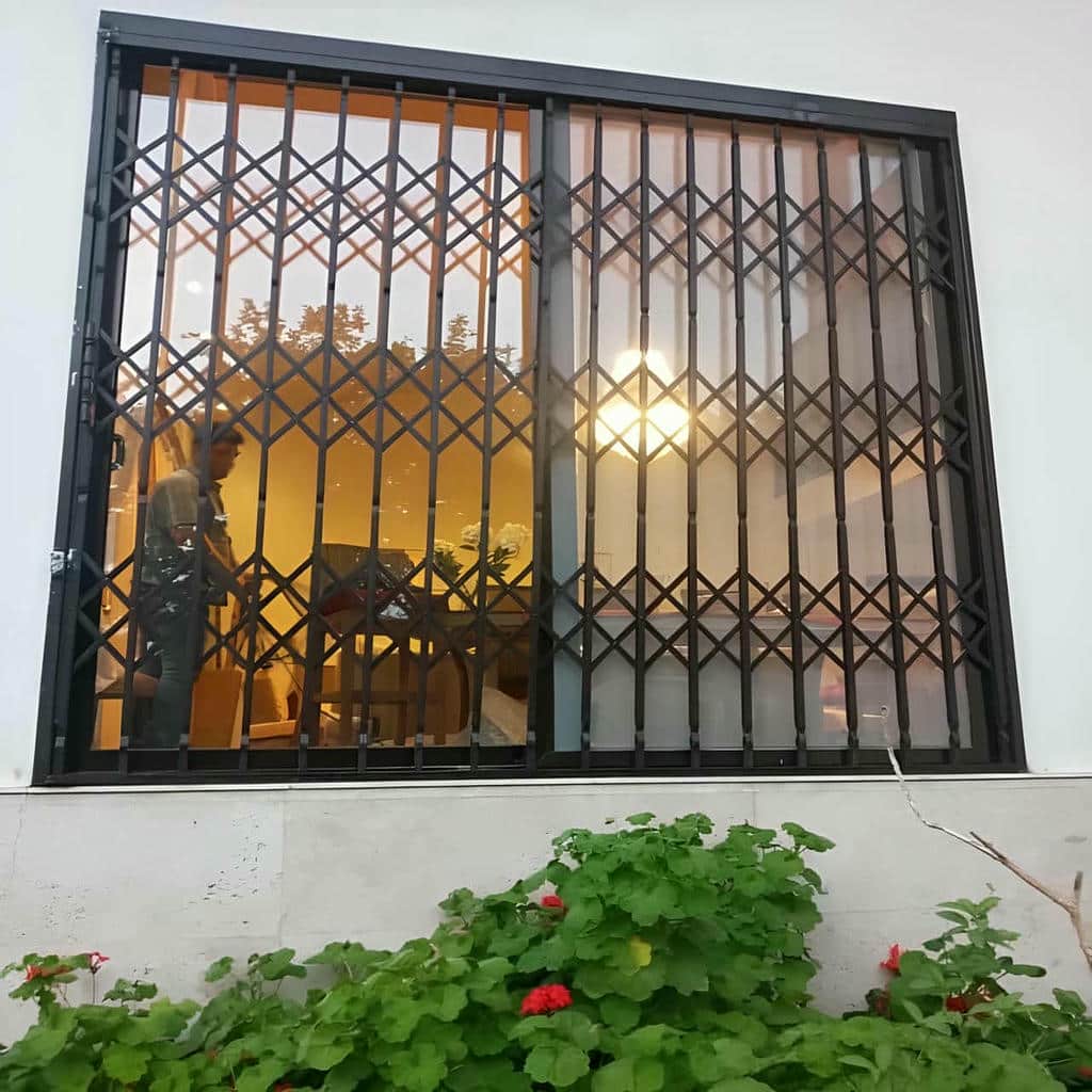 درب آکاردئونی شیک قفل دار برای پروژه ورودی رسمی