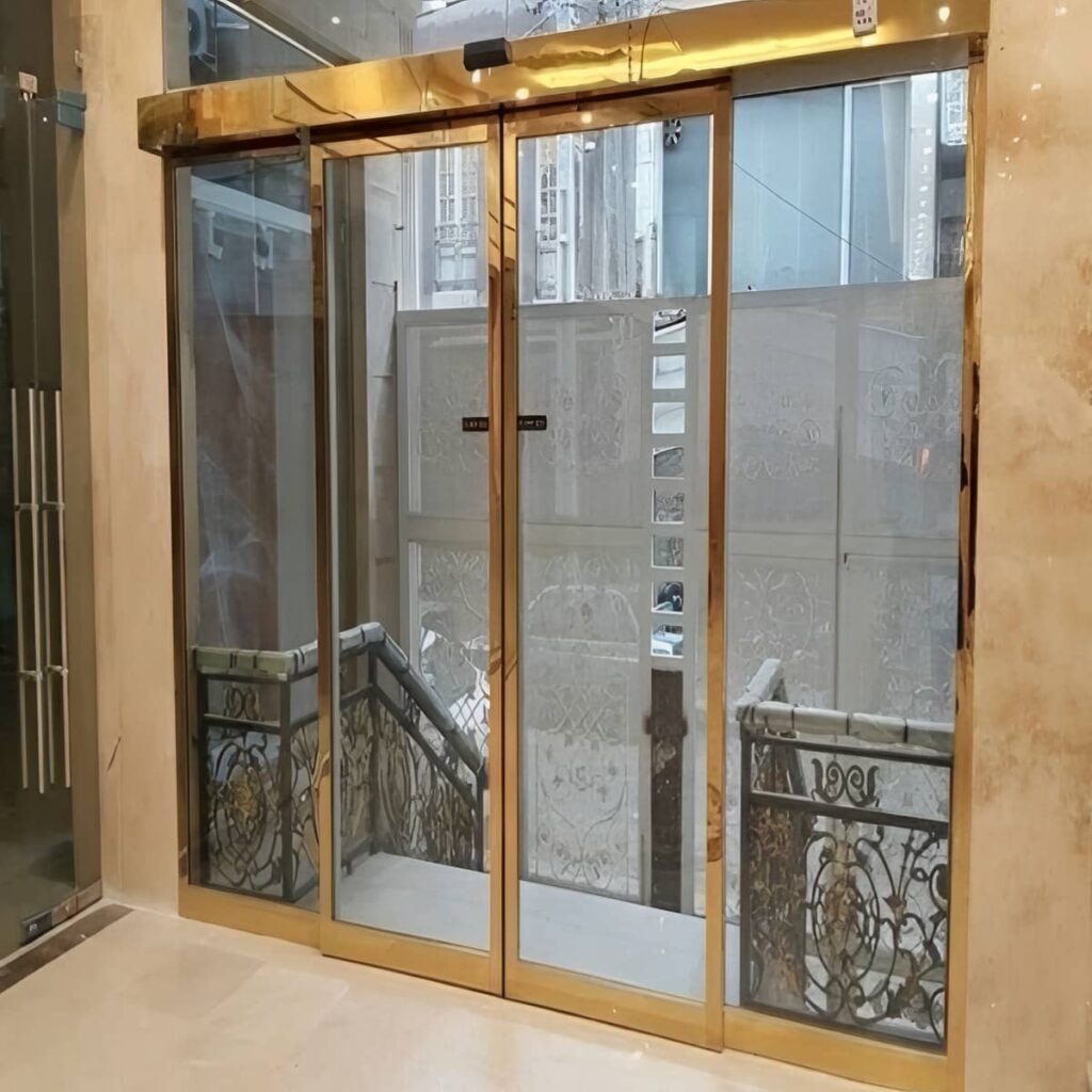 مدل تلسکوپی درب اتوماتیک هتل با فضای جانبی محدود