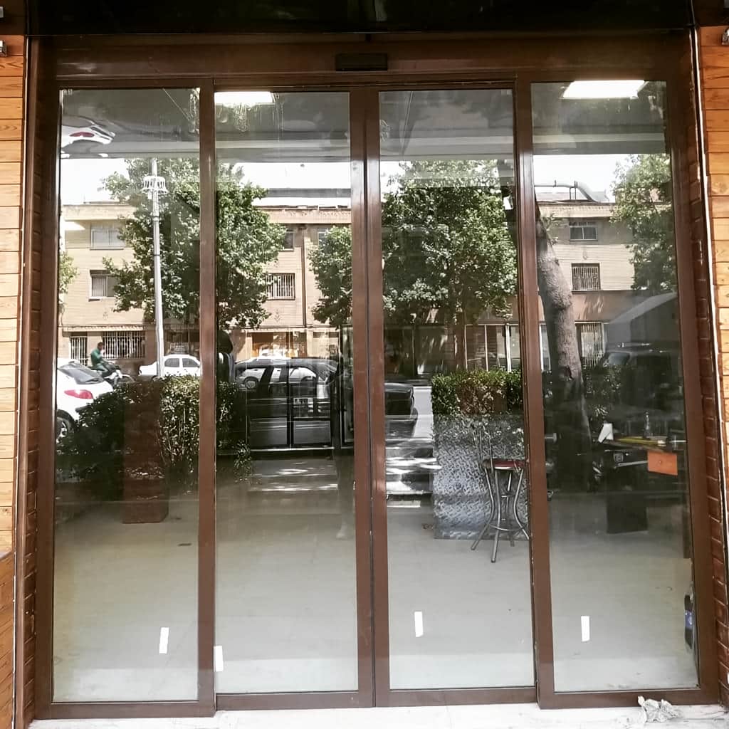 سفارش درب اتوماتیک شیشه ای بر اساس ابعاد واقعی دهانه