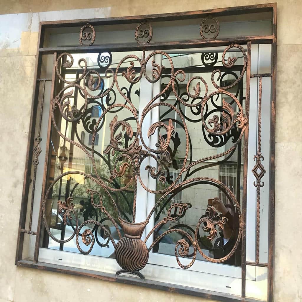 خدمات اندازه گیری حفاظ پنجره جای گلدان پیش از ساخت