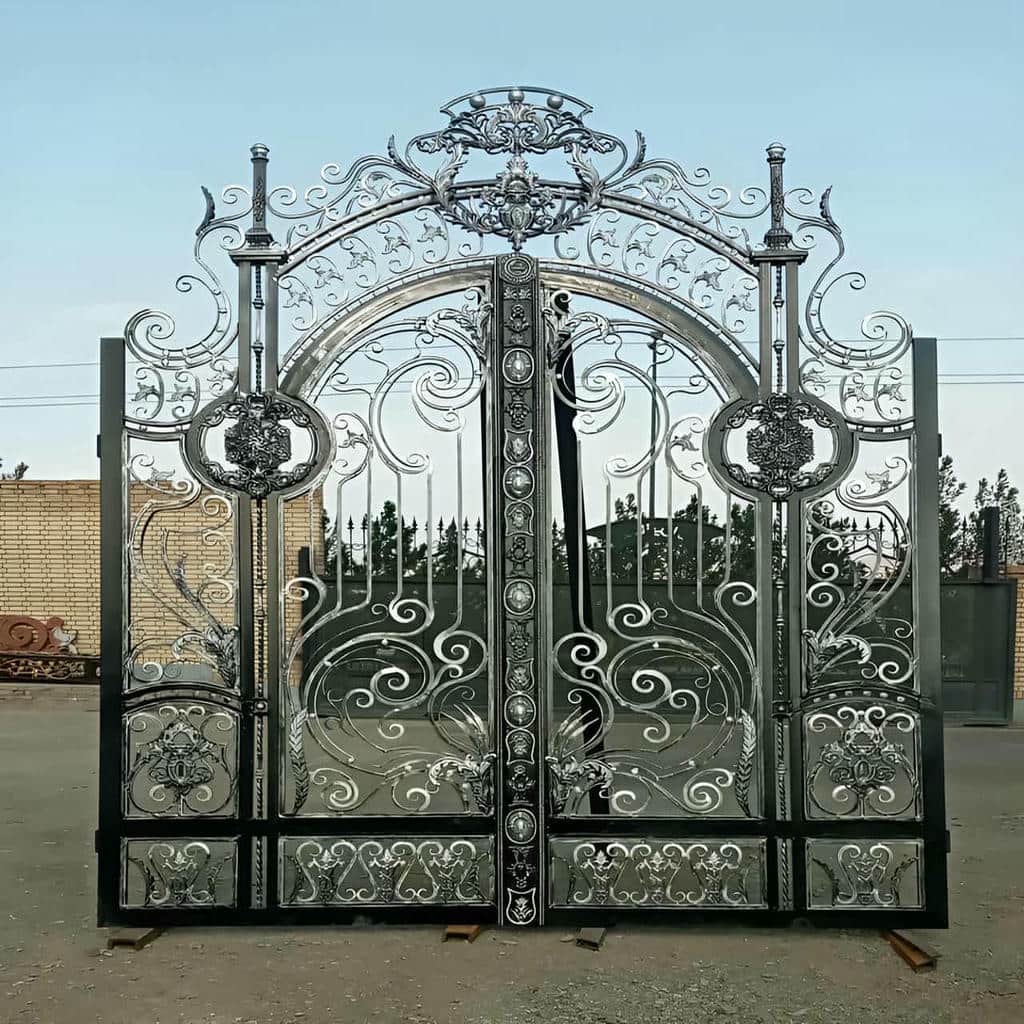 خرید درب حیاط بزرگ پارکینگ مدل دو لنگه